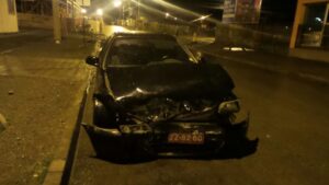 Ebrio que guiaba en contra del tránsito protagonizó accidente en Chiloé esquina Ignacio Carrera Pinto