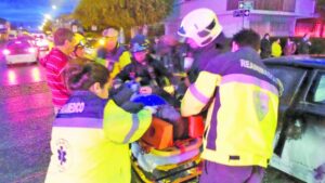 Conductor ebrio y contra el tránsito provocó colisión