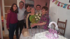 Puntarenense renovó cédula de identidad al celebrar ayer sus 100 años de vida