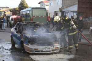 Alarma de bomberos por incendio de vehículo