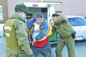 Carabineros detuvo a sujeto que se masturbaba en las afueras de liceo