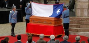 El último adiós al expresidente: así concluyó el funeral de Estado de Patricio Aylwin