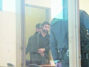 Ladrón fue seguido por víctima hasta ser detenido por Carabineros
