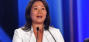 Fujimori sigue en carrera presidencial al rechazarse en última instancia su exclusión