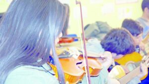 Jóvenes talentos inician perfeccionamiento musical