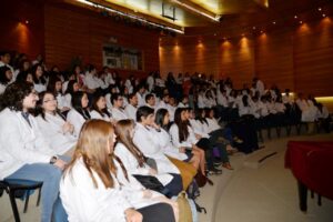 Alumno de Medicina instó a sus nuevos compañeros a seguir con vocación la carrera y mantenerse unidos