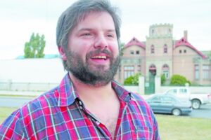 Boric salió a aclarar discusión con Fielbaum, primera mayoría de Izquierda Autónoma