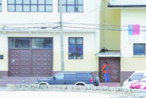 Ahora los alumnos de Liceo Bicentenario reclamaron por bajas temperaturas