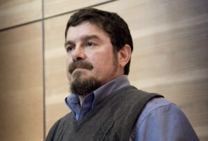 Convocan a taller literario de Pavel Oyarzún