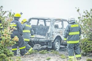 Constructor civil fue hallado sin vida  tras incendio de vehículo en la ruta