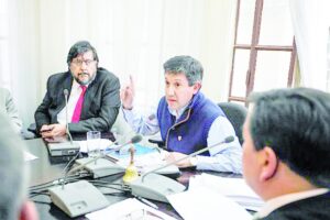 Boccazzi manifiesta estar dispuesto sólo  a primarias legales no convencionales