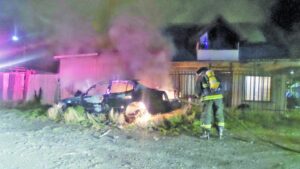 Cuatro autos fueron quemados en  menos de 24 horas en Punta Arenas