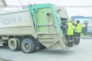 Decretan ilegal contrato directo de basura con Servitrans