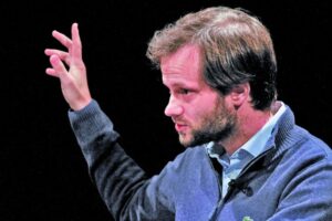 Boric dispuesto a debate  con Kaiser pero en Valparaíso y no en Magallanes