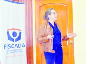 Instruyen a docentes sobre la obligación de denunciar y los delitos sexuales