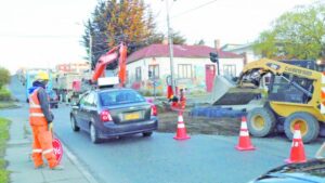 Renuevan 450 metros  cuadrados de pavimento dañado en Avda. España