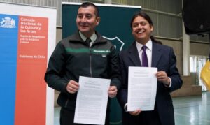 Consejo de la cultura y Gendarmería firman inédito convenio en Magallanes