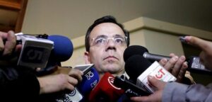 Gobierno anuncia bono para afectados por marea roja pese a quiebre: Bajó monto a $750 mil