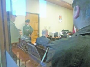 Dos detenidos por robar mil pesos a un adolescente quedaron con prohibición de acercarse a la víctima