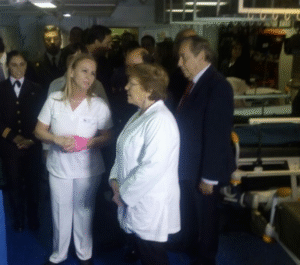 En este momento Presidenta Michelle Bachelet visita buque Sargento Aldea
