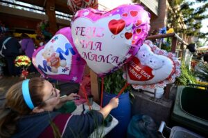 Sólo decir: “Feliz día mamá”
