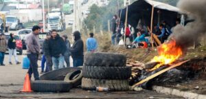 Pescadores de Calbuco negocian en la Intendencia para deponer movilización