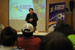 Entre 17 establecimientos educacionales se realizó sorteo de la Copa Invierno 2016