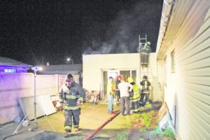 Matrimonio intoxicado al intentar  sofocar incendio de su vivienda