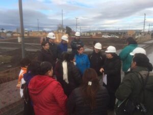 Directora de Serviu y vecinos de Octavio Castro visitaron obras que construye Programa Quiero mi Barrio
