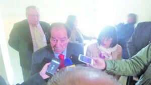 “Si usted sube mucho el sueldo mínimo, va a quedar mucho joven sin trabajo”