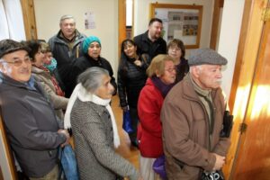 Gracias a subvención se realizó entrega de insumos a los adultos mayores de Punta Arenas