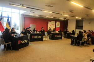 Liceo Nobelius y Pierre Faure avanzan a final regional de Olimpiadas de Actualidad