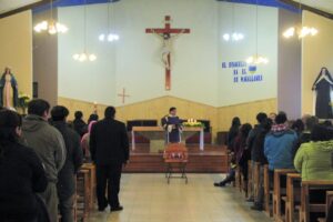 Bajo la lluvia familiares y amigos despidieron a asesora del hogar que falleció tras ser atropellada