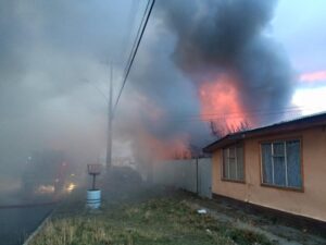 Tres familias damnificadas dejó incendio en Puerto Natales