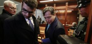 Laurence Golborne con firma quincenal y arraigo tras formalización por delitos tributarios