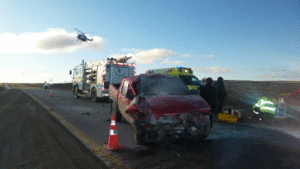 Conductor de camioneta robada provocó grave accidente de tránsito en la carretera