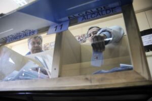 Nueva Mayoría llevará dos candidatos a alcalde  en Punta Arenas, pero sólo podrá inscribir a Lobos