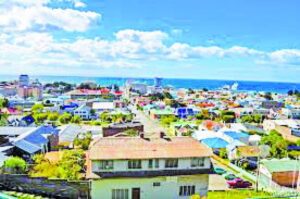 Ministerio de la Vivienda entregó 115 subsidios a familias emergentes y de clase media