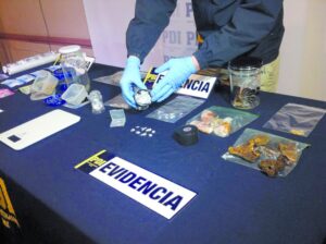 Con arresto domiciliario total quedó imputado que fue detenido por la PDI con diversas droga