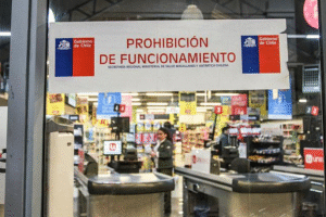 Prohiben funcionamiento de dos carnicerías de supermercados