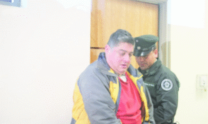 Imputado de exhibir genitales a estudiantes va a juicio tras no admitir responsabilidad