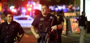 Francotirador de Dallas habría confesado que sólo quería matar policías blancos