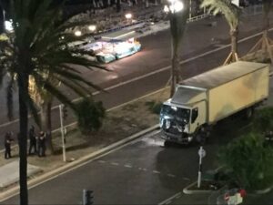 Nuevo atentado en Francia deja 73 personas fallecidas hasta el momento