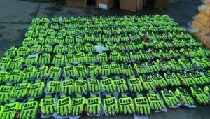 $ 36 millones en ropa de trabajo decomisó Aduana