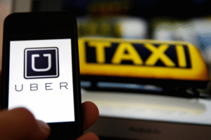 Habitantes de Punta Arenas expectantes ante eventual llegada de Uber