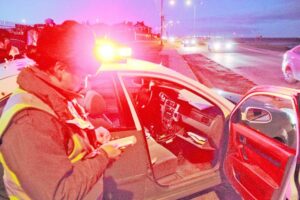 Cuatro choferes manejando  ebrios durante el fin de semana