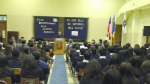 Candidatos a alcalde debatieron en liceo