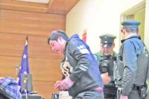 Detienen a “taxista pirata” que manejaba ebrio, con pasajero y sin licencia profesional