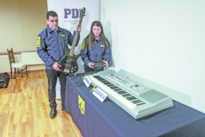 En Punta Arenas recuperan instrumentos robados en Natales