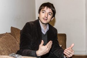 Ministro (s) asegura que aumentarán a 84 los buses pese a que Movigas no participará en licitación